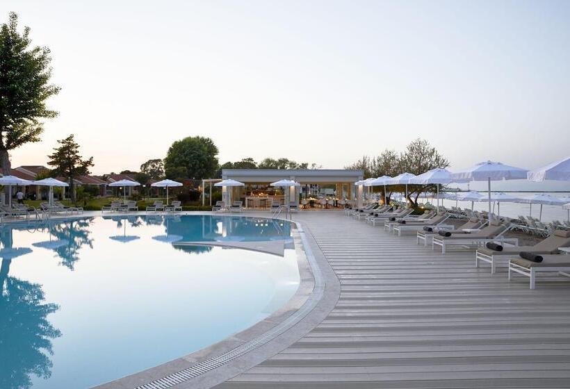 ホテル Capo Di Corfu   All Inclusive