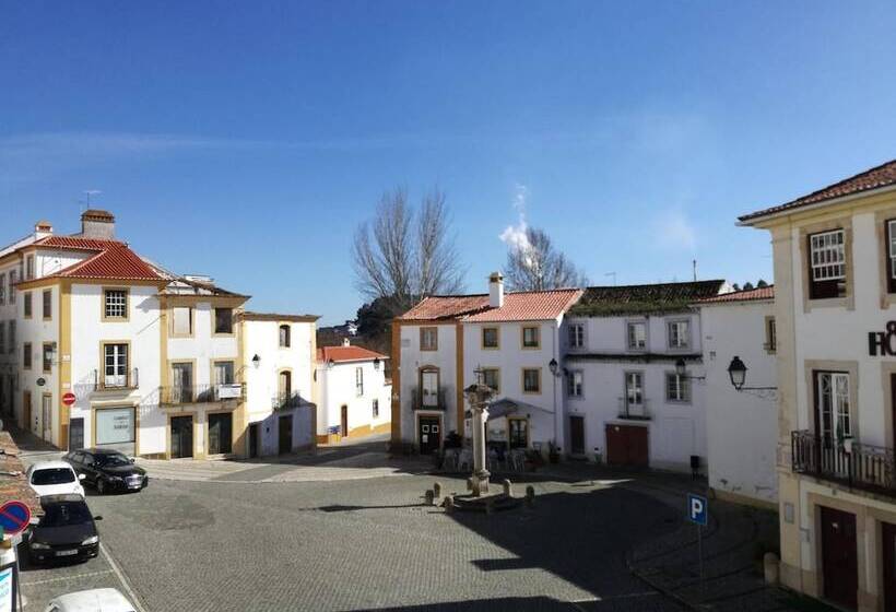فندق Casa João Chagas Guesthouse, Constância