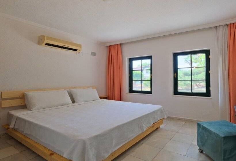 Club Mel Holiday Resort