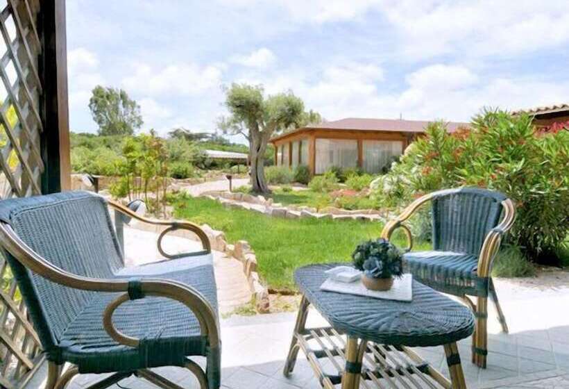 בית מלון כפרי Club Ragno D'oro