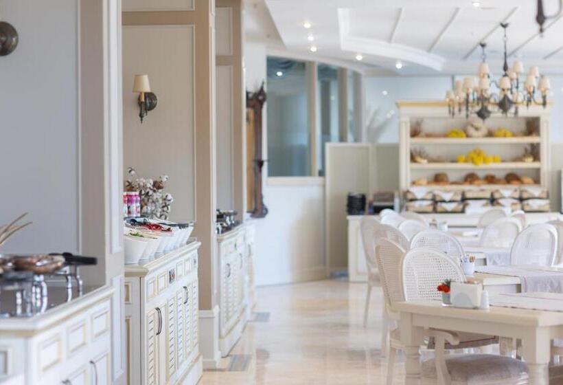 هتل Cocos The Club Solto