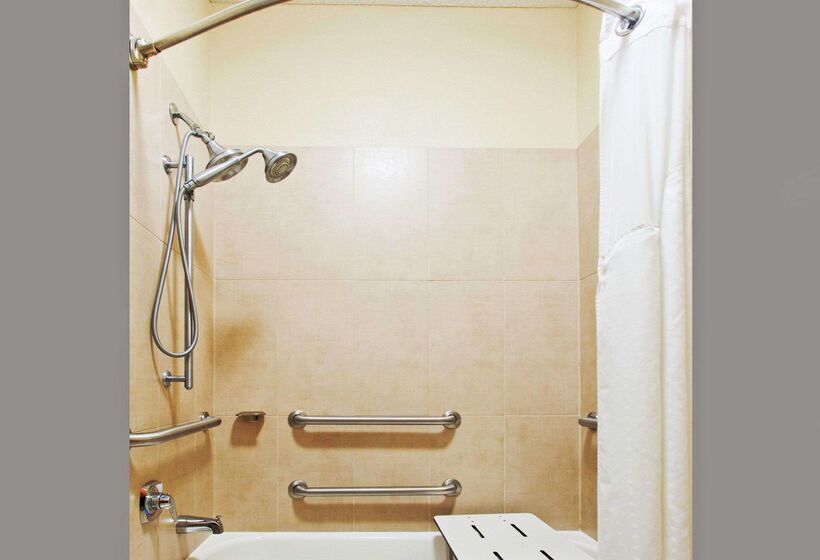 فندق Comfort Inn