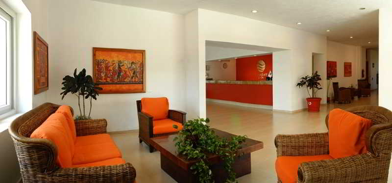 בית מלון כפרי Comfort Inn Puerto Vallarta Golfside & Marina