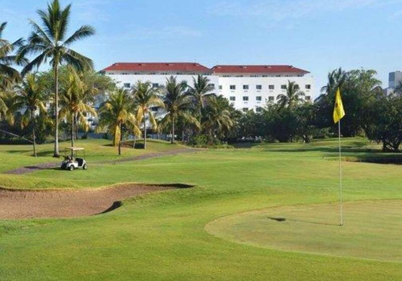 בית מלון כפרי Comfort Inn Puerto Vallarta Golfside & Marina