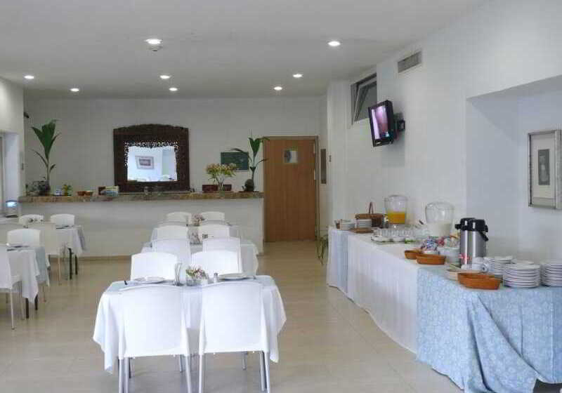 בית מלון כפרי Comfort Inn Puerto Vallarta Golfside & Marina