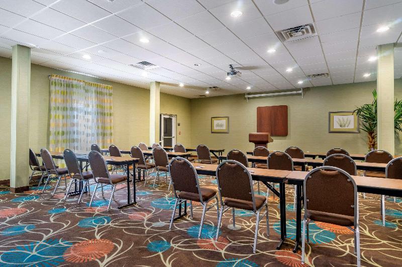 فندق Hampton Inn By Hilton Tampa Fairgrounds Casino