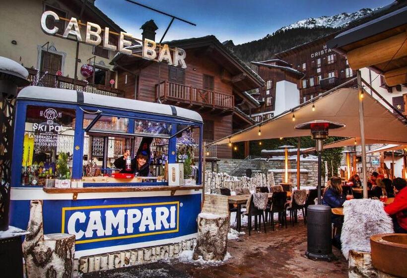 ホテル Courmayeur