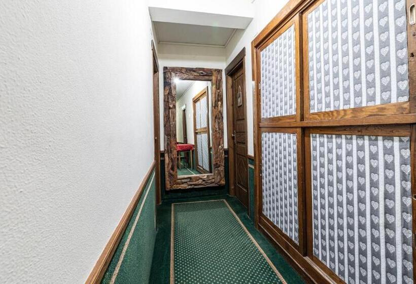 ホテル Courmayeur