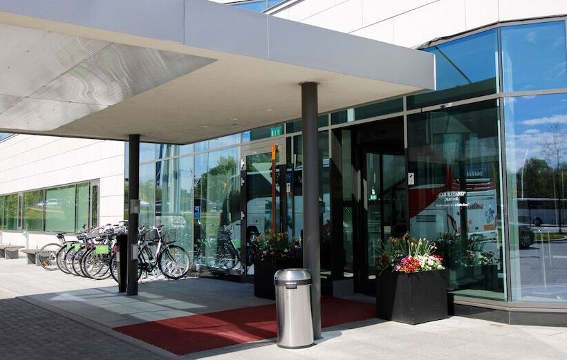 בית מלון כפרי Courtyard By Marriott Stockholm Kungsholmen