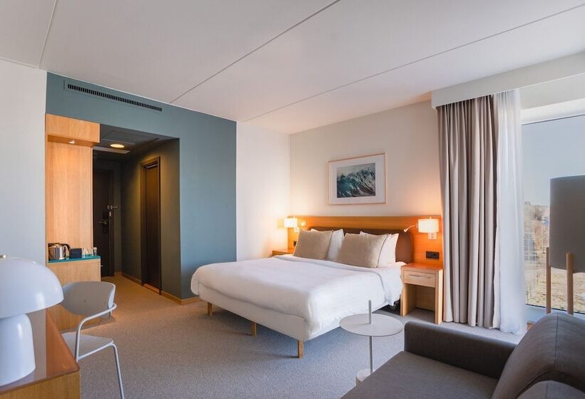 فندق Courtyard By Marriott Stockholm Kungsholmen