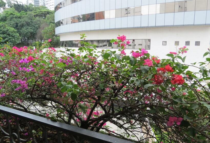 هتل Del Oeste B&b