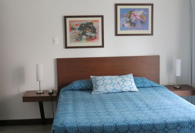 هتل Del Oeste B&b