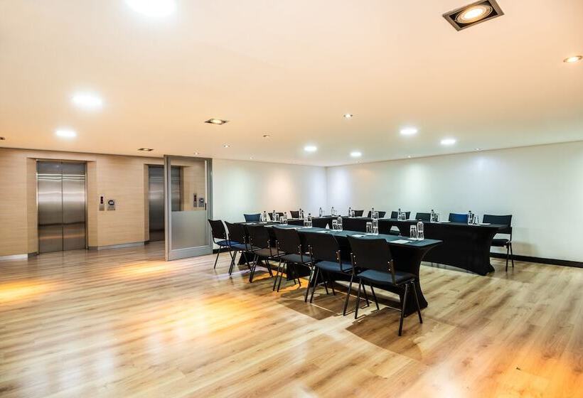هتل Doubletree By Hilton Bogota Salitre Ar