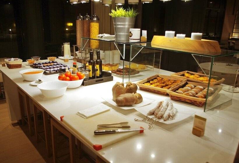 Doubletree By Hilton Hotel Girona