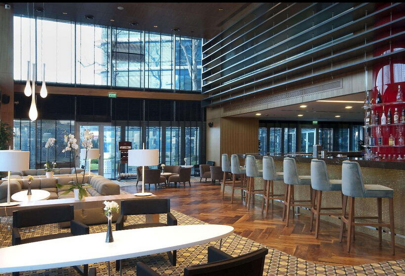 Hotel Doubletree By Hilton Istanbulmoda
