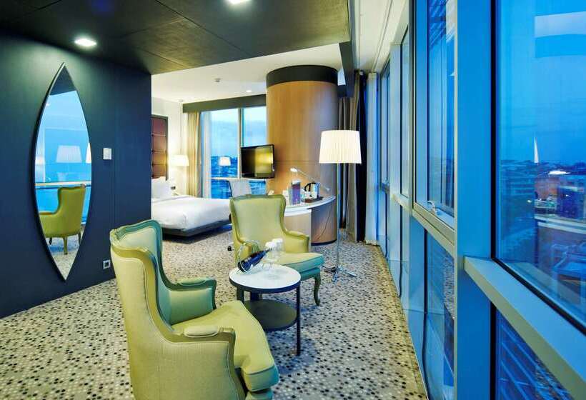Hotel Doubletree By Hilton Istanbulmoda