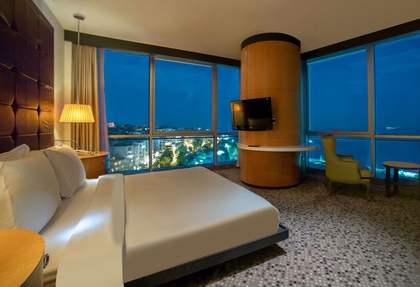 Hotel Doubletree By Hilton Istanbulmoda