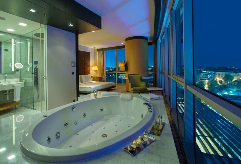 Hotel Doubletree By Hilton Istanbulmoda