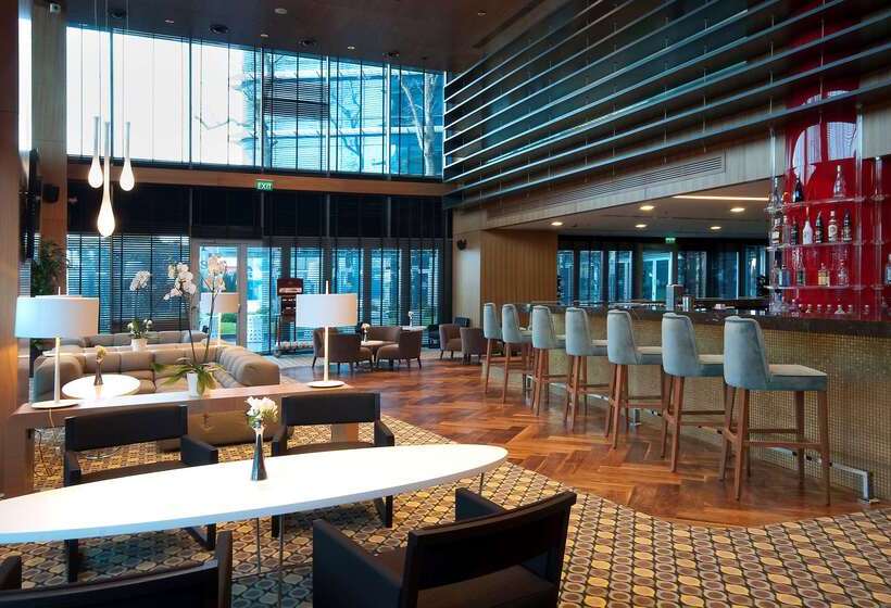 Hotel Doubletree By Hilton Istanbulmoda