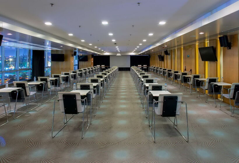 Hotel Doubletree By Hilton Istanbulmoda