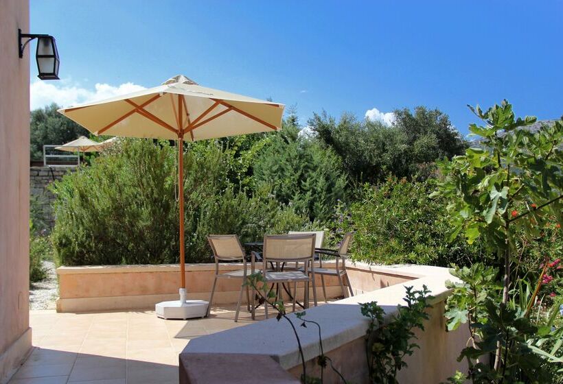 هتل Eliathos Residence Houses