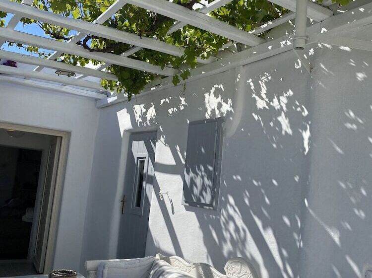 בית מלון כפרי Flaskos Suites And More