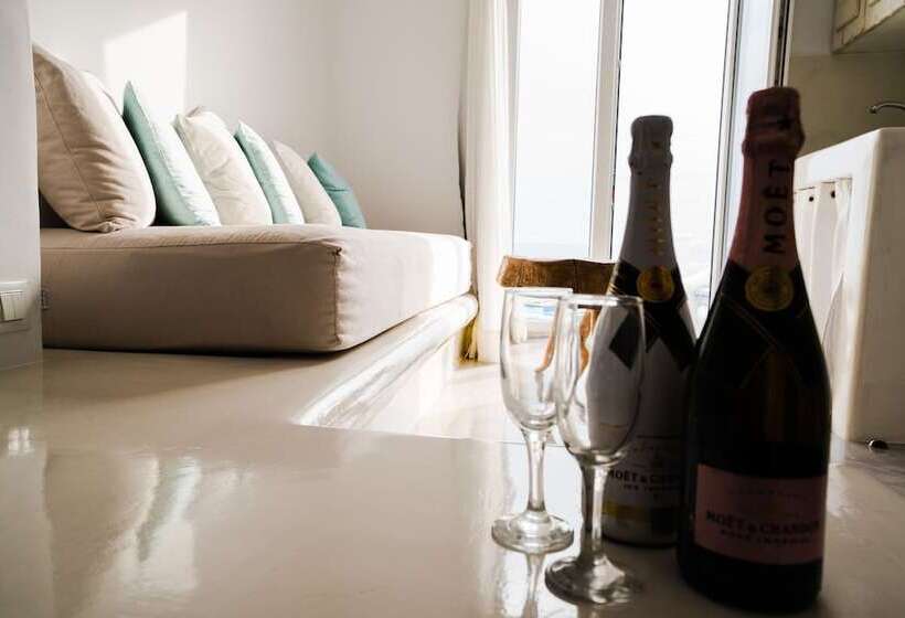 בית מלון כפרי Flaskos Suites And More