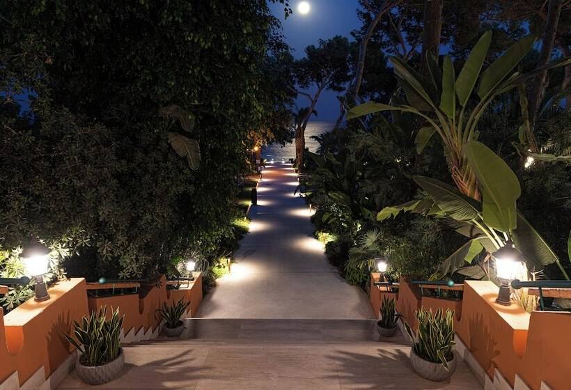 فندق Forte Village Resort  Il Castello