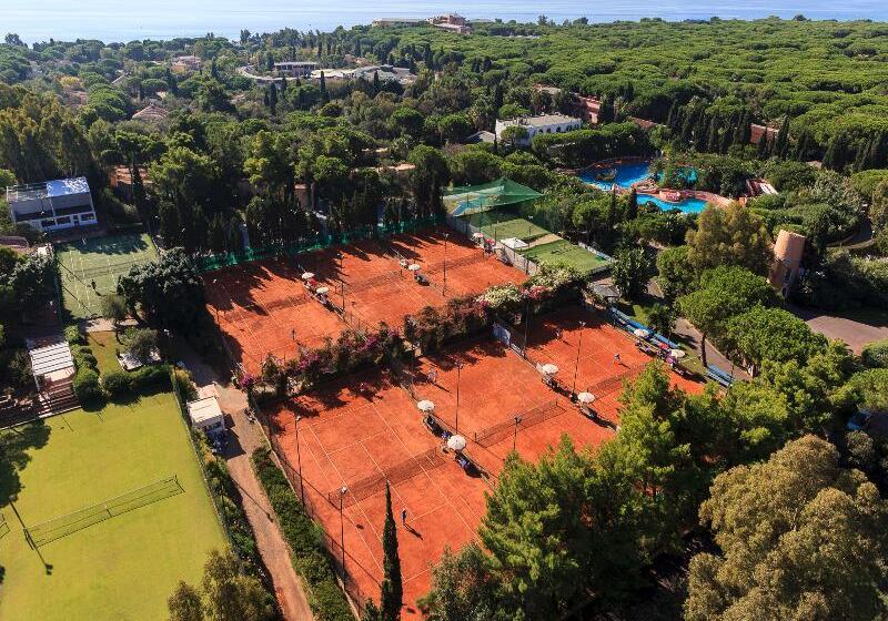 בית מלון כפרי Forte Village Resort  Le Palme