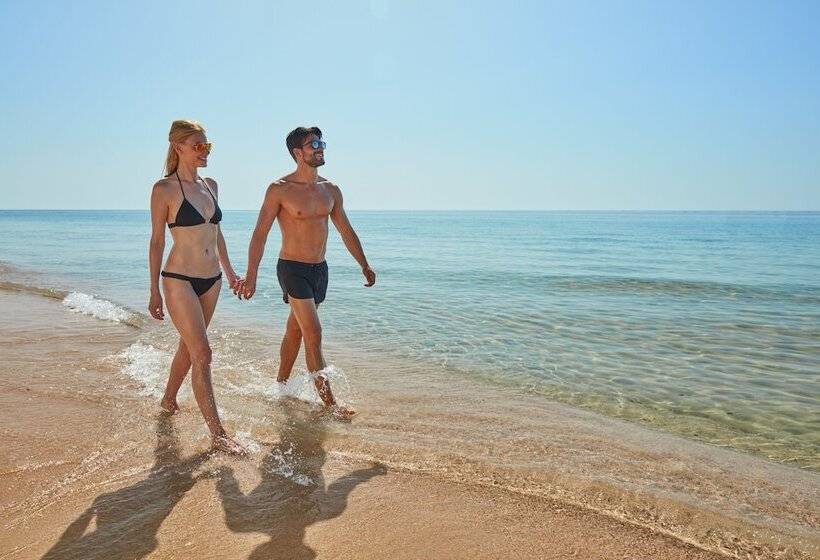 בית מלון כפרי Forte Village Resort  Le Palme