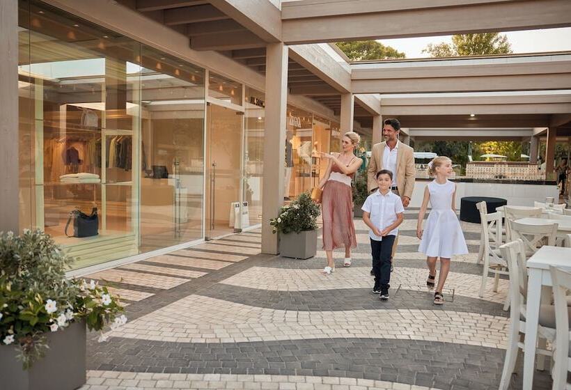 בית מלון כפרי Forte Village Resort  Le Palme