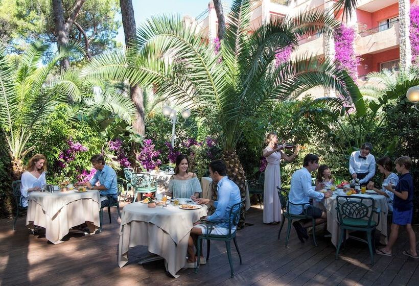 בית מלון כפרי Forte Village Resort  Le Palme