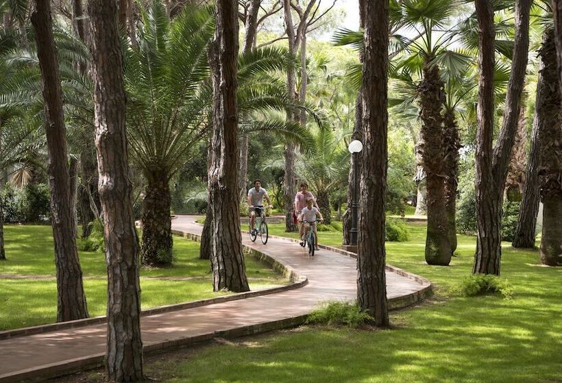 בית מלון כפרי Forte Village Resort  Le Palme