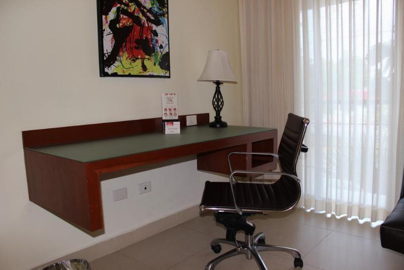 Grand City Hotel Cancun