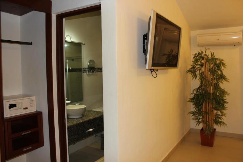 Grand City Hotel Cancun