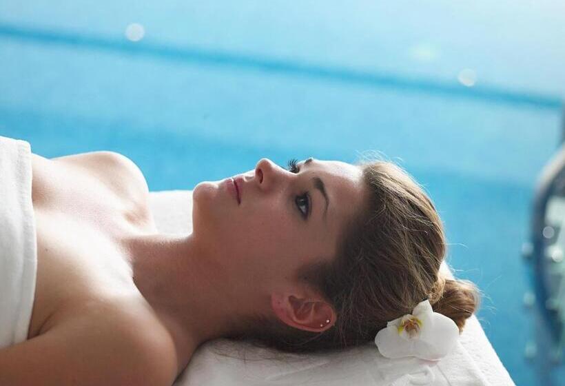 فندق Grand Serai Congress And Spa