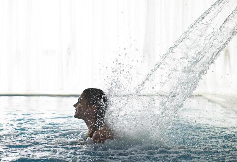 فندق Grand Serai Congress And Spa