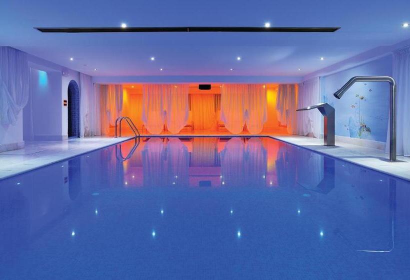 فندق Grand Serai Congress And Spa