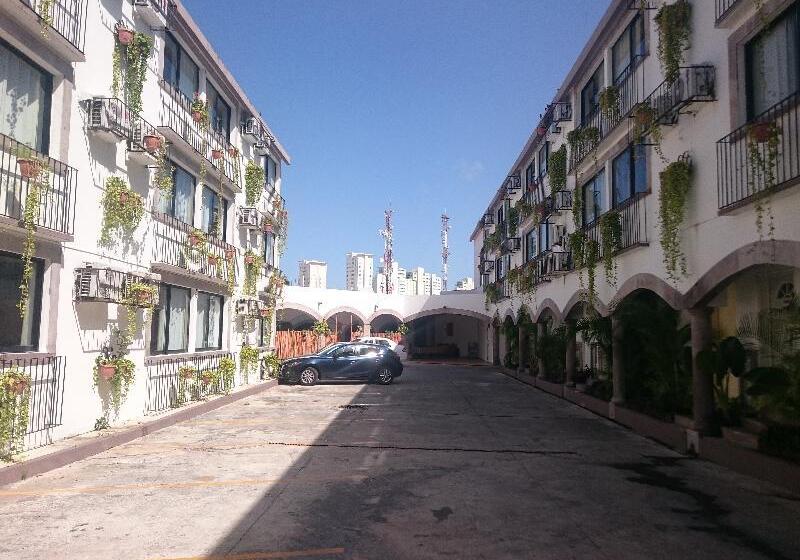هتل Hacienda De Castilla