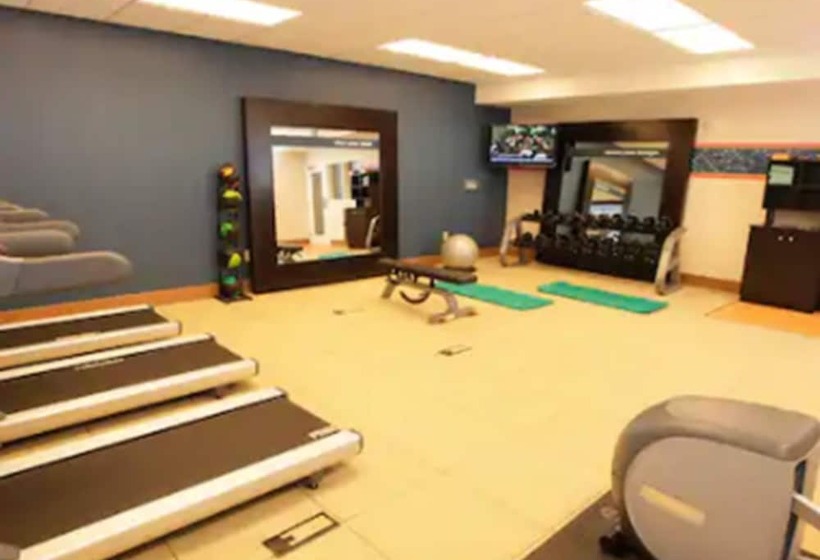 فندق Hampton Inn & Suites Phoenix Chandler Fashion Center Az