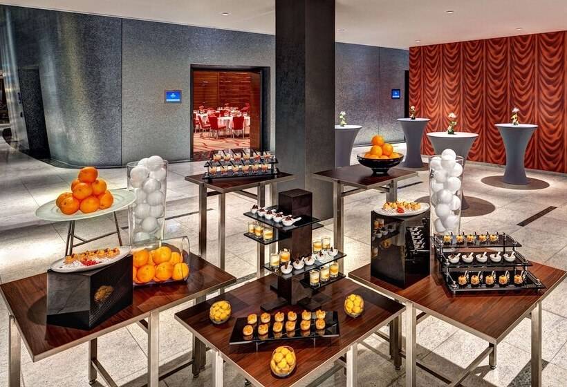 Отель Hilton Frankfurt Airport