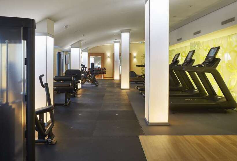 Отель Hilton Frankfurt Airport