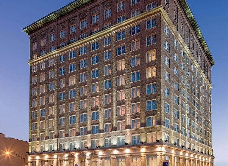 فندق Hilton Garden Inn Jackson Downtown