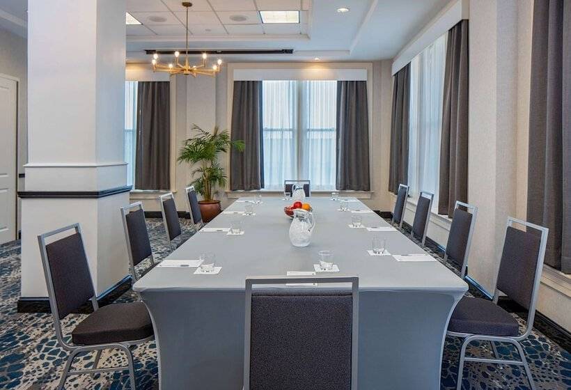 فندق Hilton Garden Inn Jackson Downtown