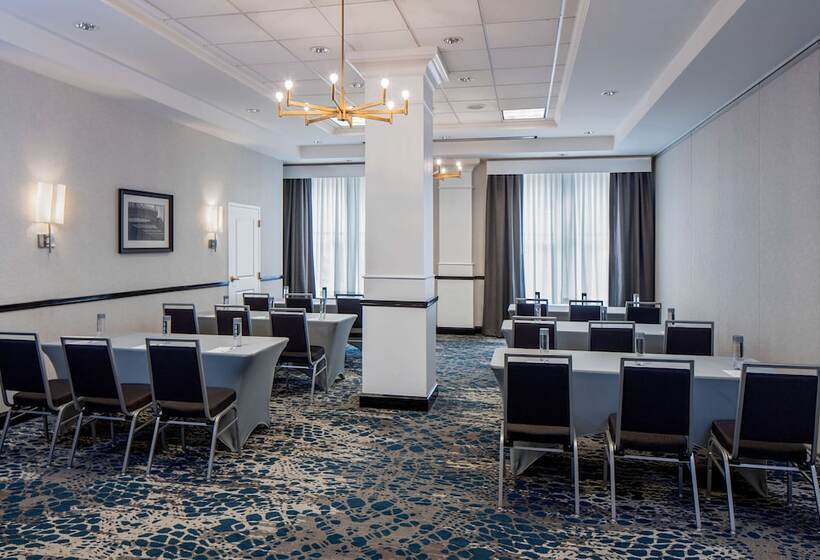 فندق Hilton Garden Inn Jackson Downtown