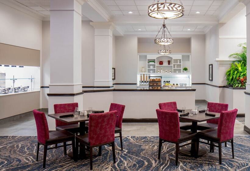 فندق Hilton Garden Inn Jackson Downtown