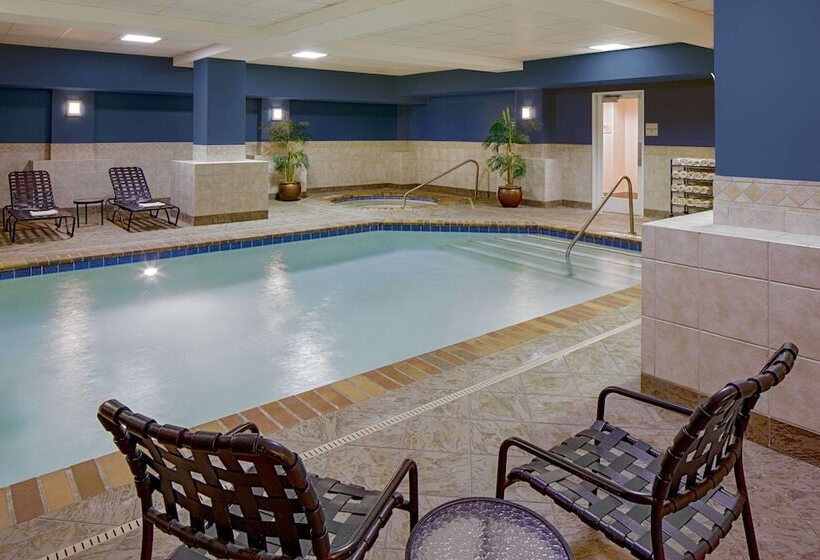 فندق Hilton Garden Inn Jackson Downtown