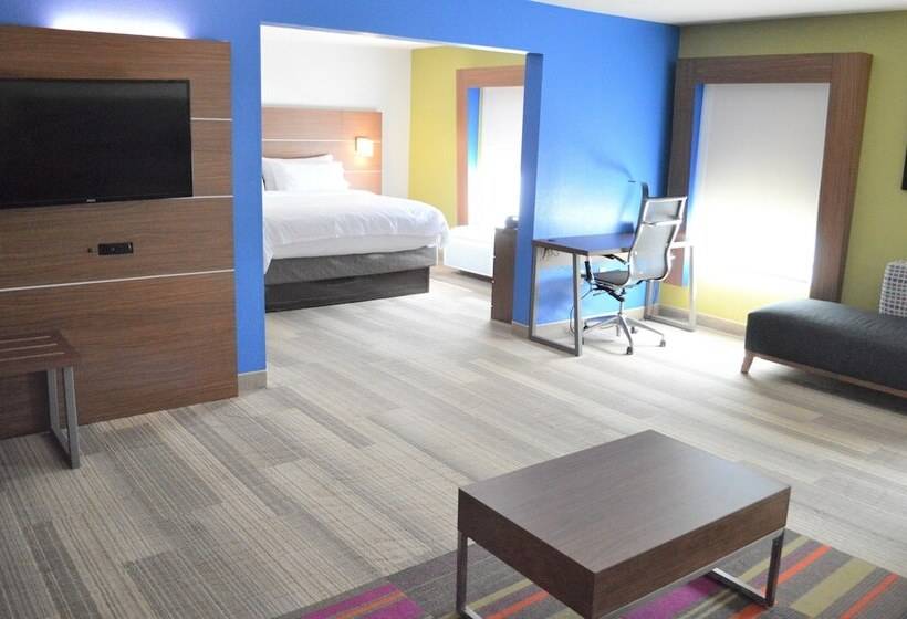فندق Holiday Inn Express & Suites Batesville, An Ihg