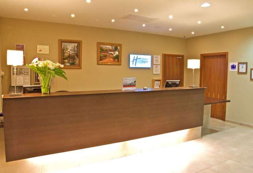 호텔 Holiday Inn Express Campo De Gibraltar Barrios, An Ihg