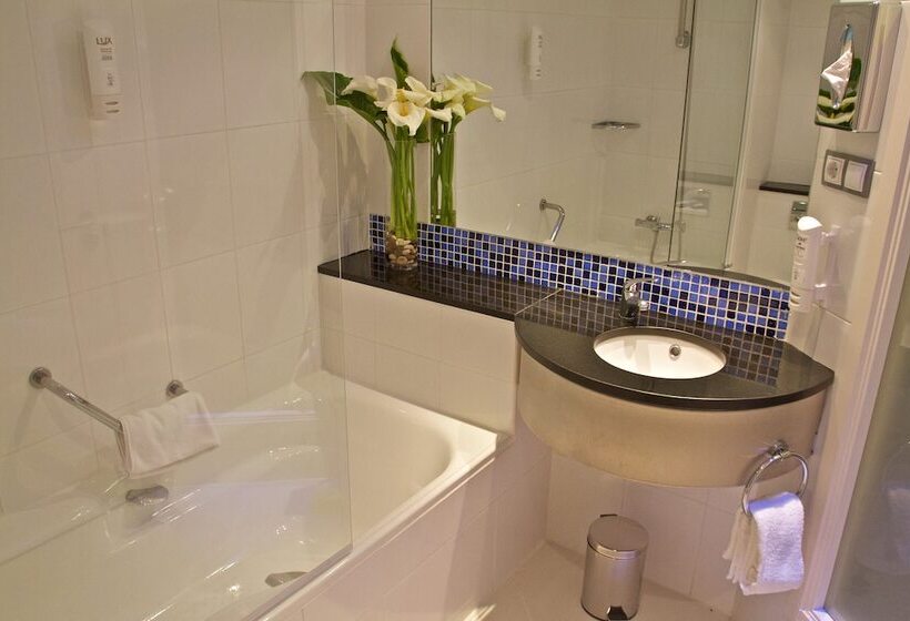 호텔 Holiday Inn Express Campo De Gibraltar Barrios, An Ihg